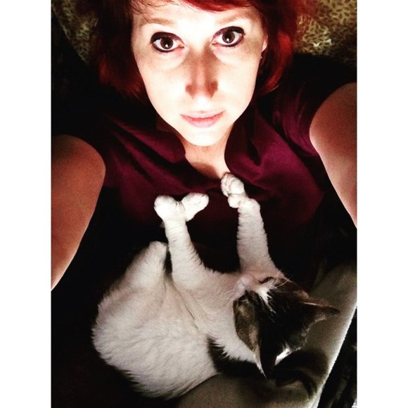 Meet your Posher, Ellen - Picture 3 of 8